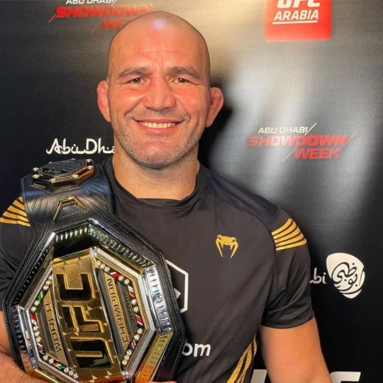 Glover Teixeira 