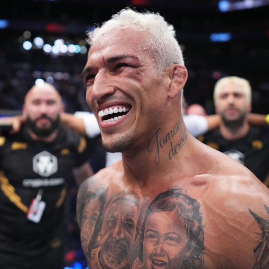 Charles Oliveira do Bronx