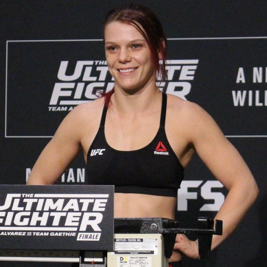 Gillian Robertson 