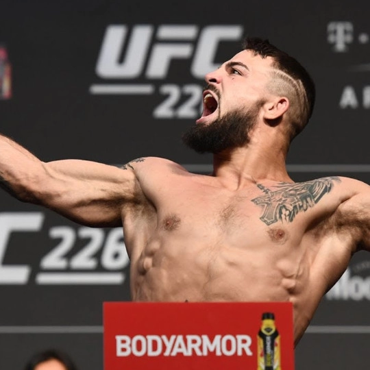 Mike Perry 