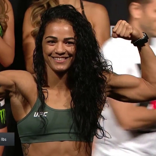 Viviane Araujo Vivi