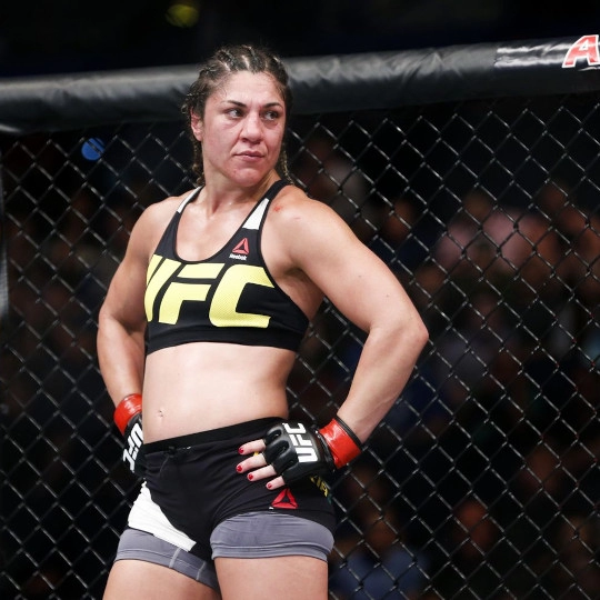 Bethe Correia Pitbull