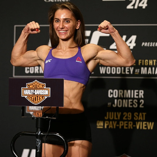 Aleksandra Albu Stitch