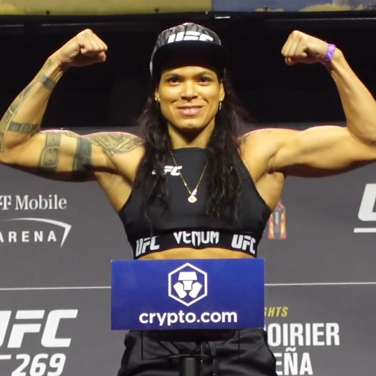 Amanda Nunes Lioness