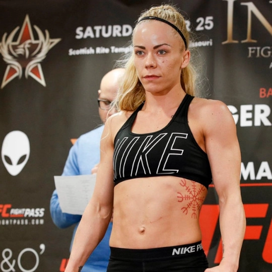 Sunna Rannveig Davidsdottir Tsunami