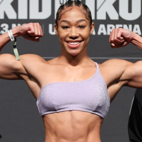 Alycia Baumgardner The Bomb