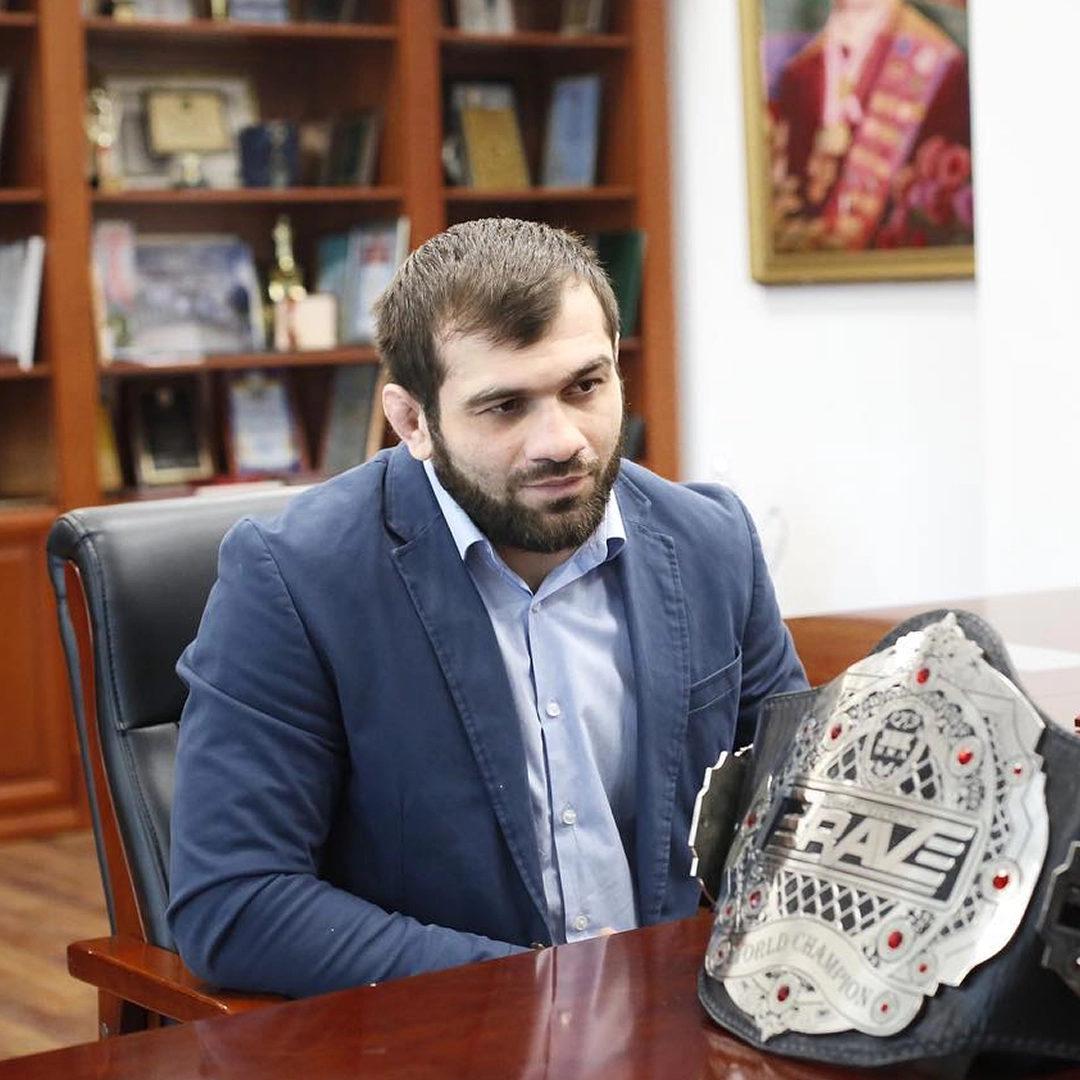 Eldar Eldarov 